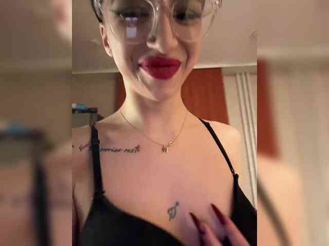 AdeleLaCroix AdeleLaCroix