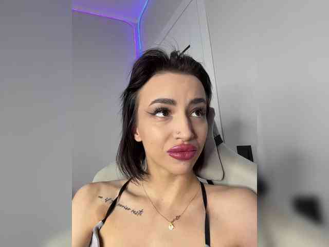 AdeleLaCroix AdeleLaCroix