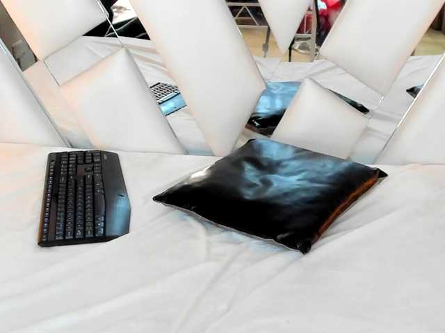 celeste-coquette's BongaCams show and profile