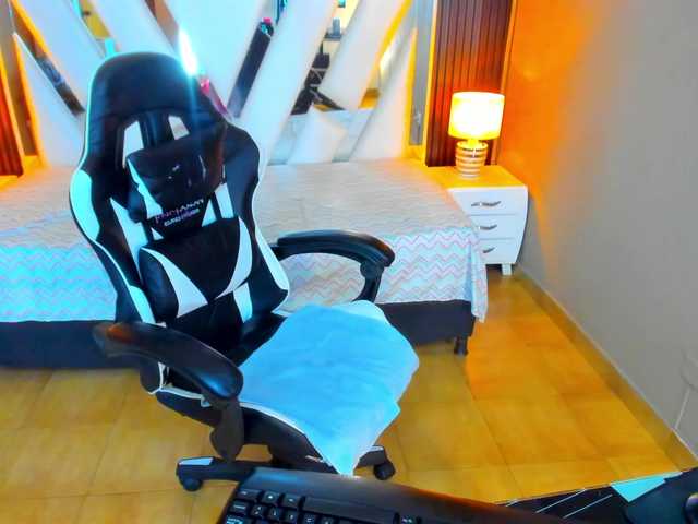 celeste-coquette's BongaCams show and profile