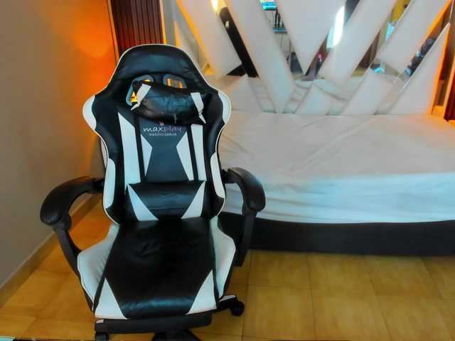 celeste-coquette's BongaCams show and profile