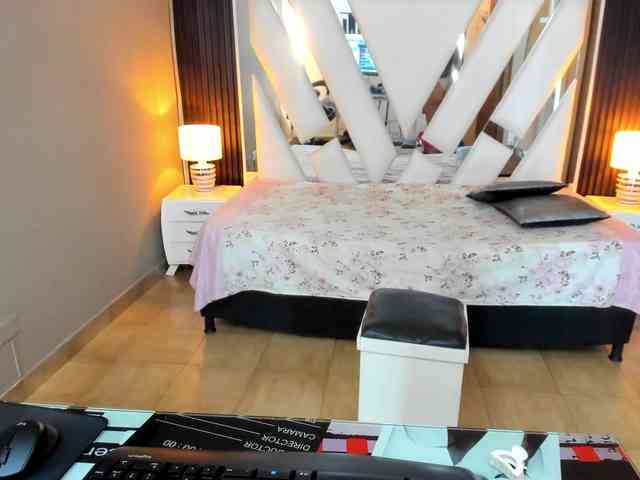 celeste-coquette Live Webcam on BongaCams