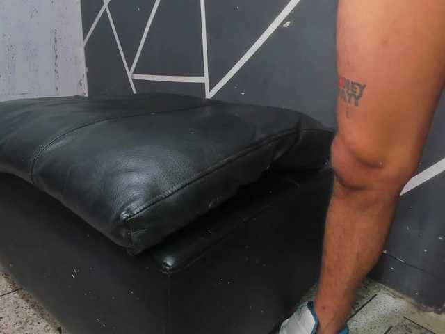 Skinny-toy's BongaCams show and profile