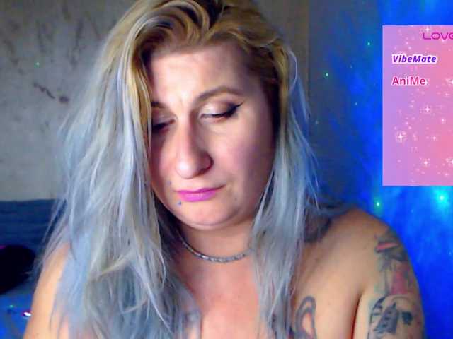 LilithGreen's BongaCams show and profile