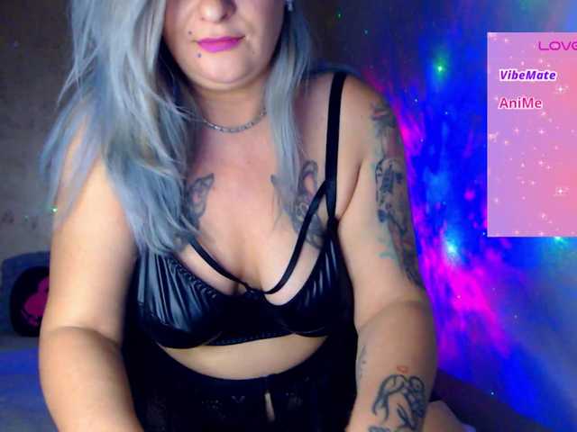 LilithGreen's BongaCams show and profile