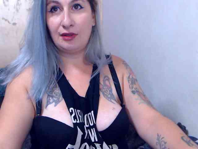 LilithGreen webcam