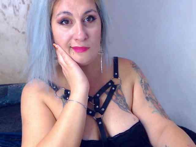 LilithGreen webcam
