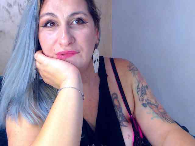LilithGreen webcam