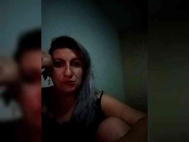 LilithGreen webcam