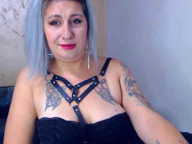 LilithGreen webcam