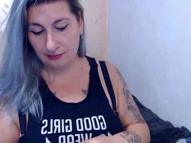LilithGreen webcam
