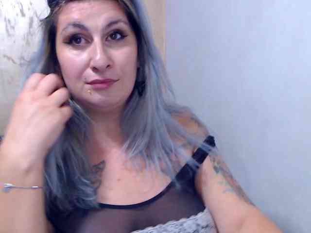 LilithGreen webcam