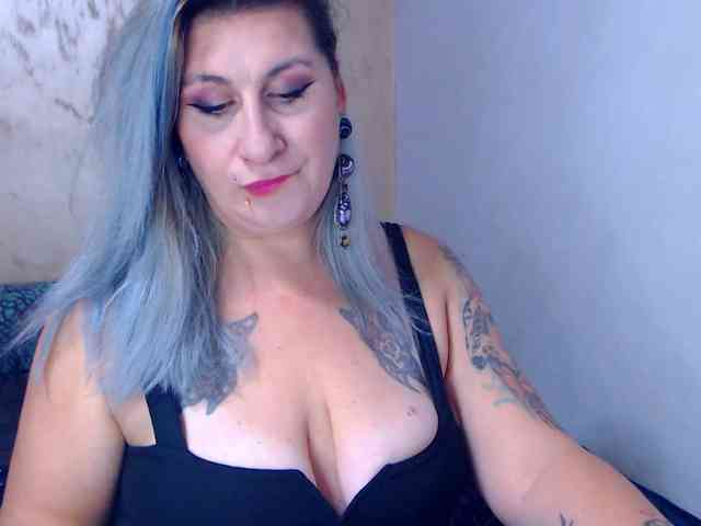 LilithGreen webcam
