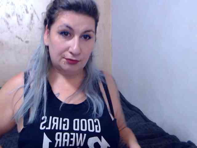 LilithGreen webcam