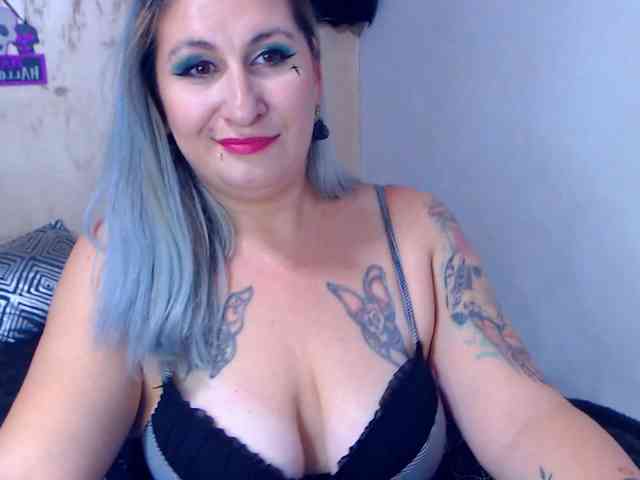 LilithGreen webcam