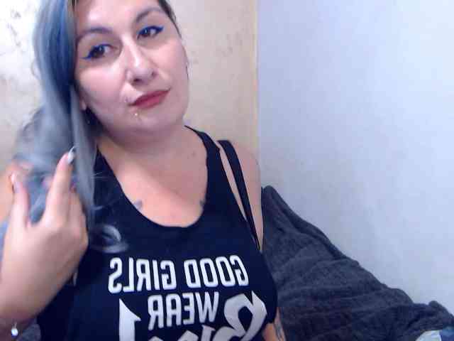 LilithGreen webcam