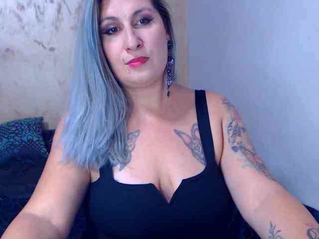 LilithGreen webcam
