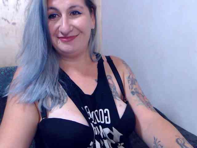 LilithGreen webcam