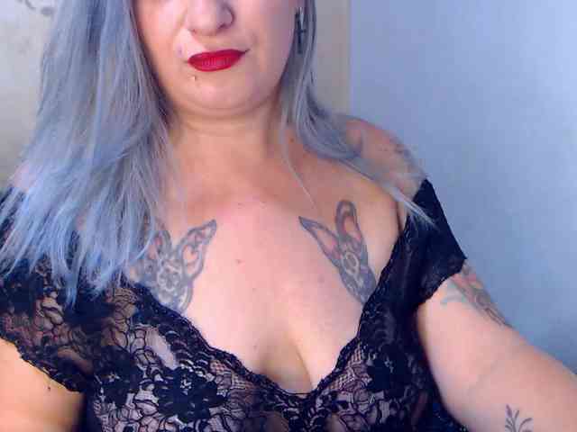 LilithGreen webcam