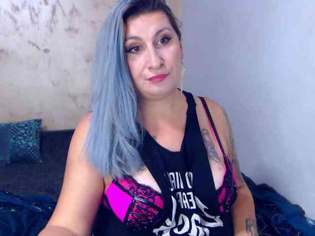 LilithGreen webcam
