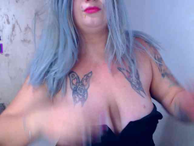 LilithGreen webcam