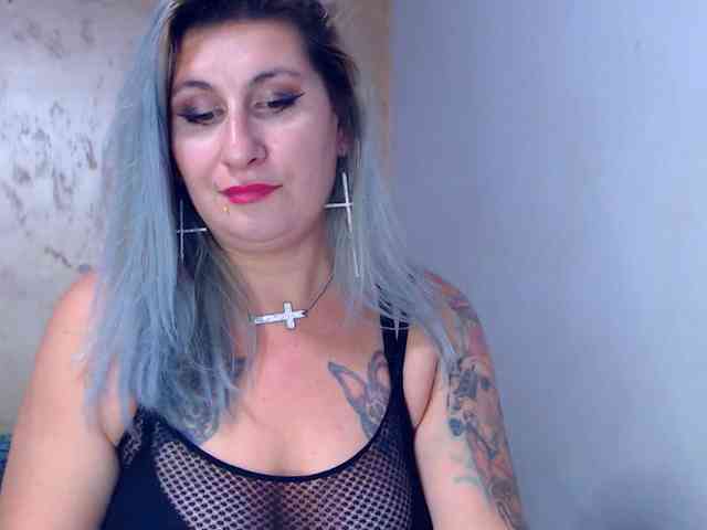 LilithGreen webcam
