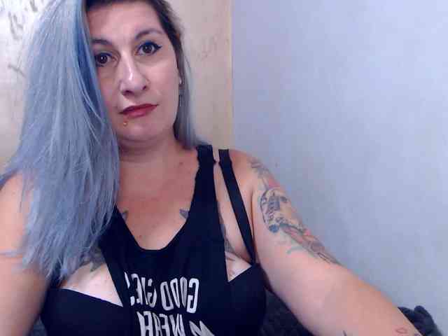 LilithGreen webcam