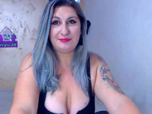 LilithGreen webcam
