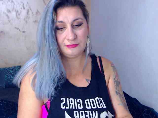 LilithGreen webcam