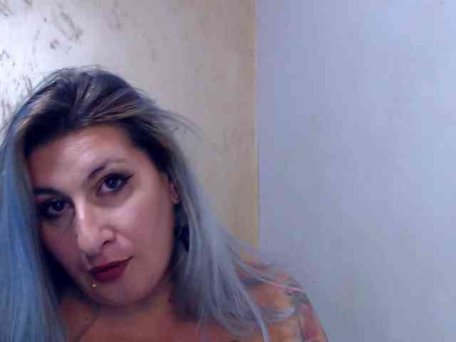 LilithGreen webcam