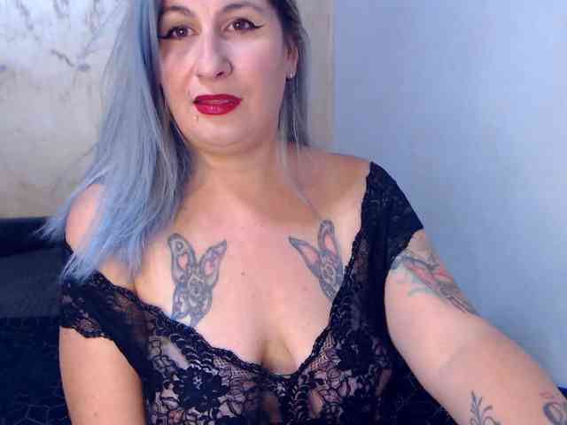 LilithGreen webcam