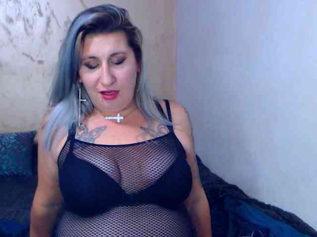 LilithGreen webcam