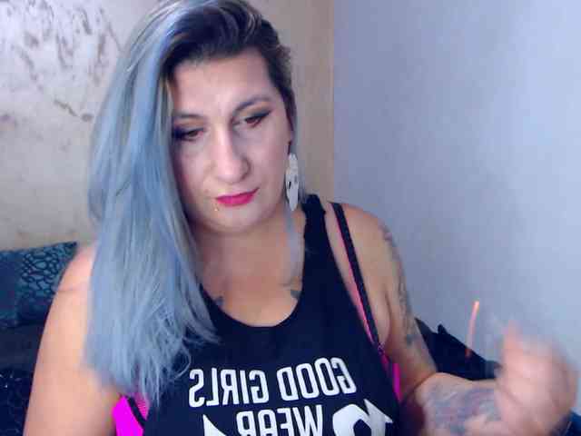 LilithGreen webcam