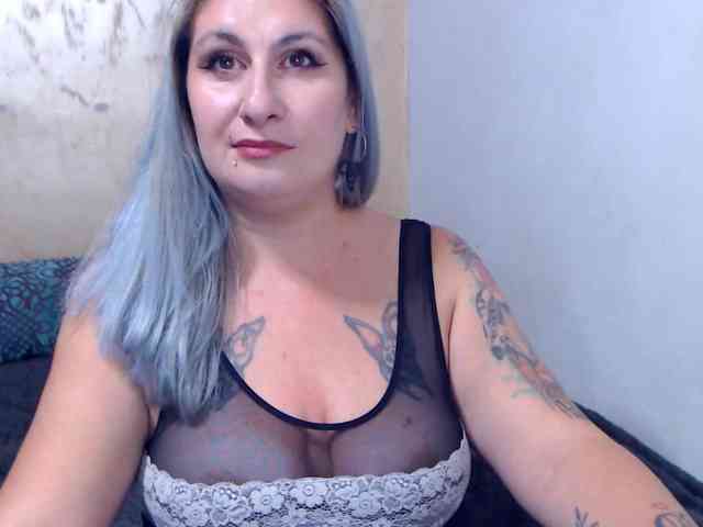 LilithGreen webcam