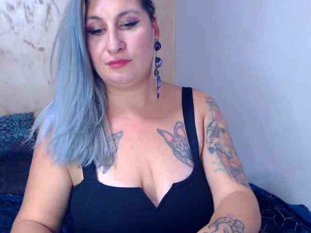 LilithGreen webcam