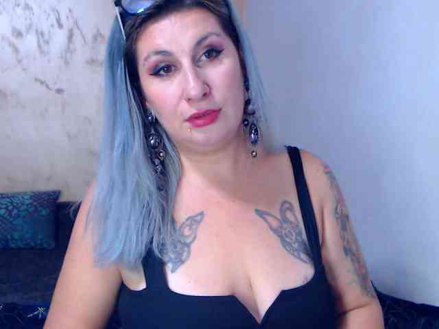 LilithGreen webcam