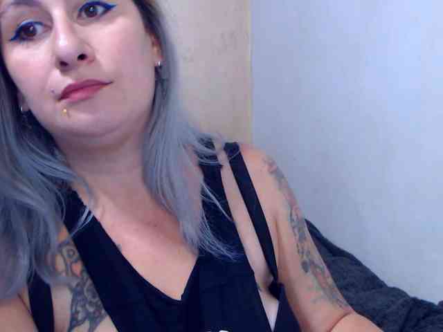 LilithGreen webcam