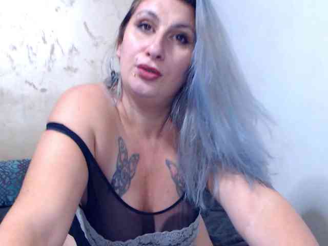 LilithGreen webcam