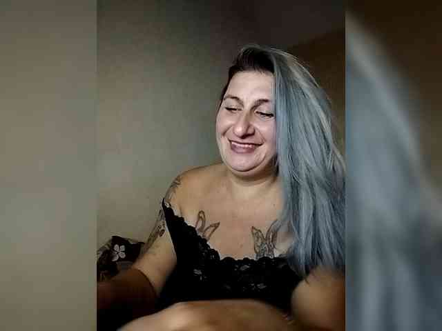 LilithGreen webcam