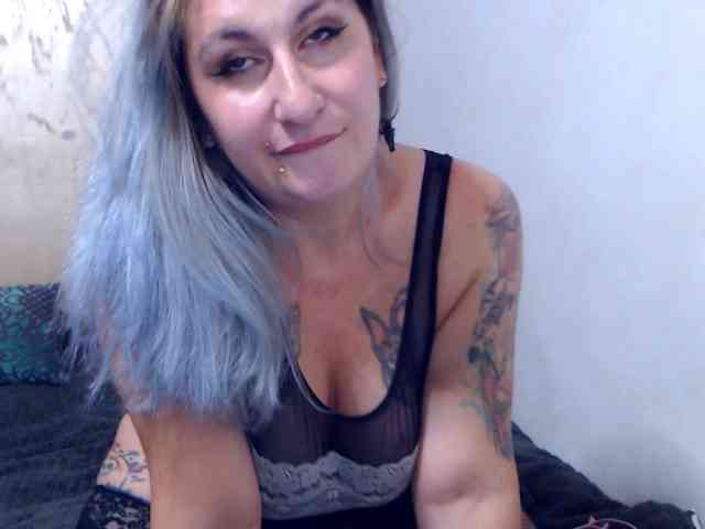 LilithGreen webcam