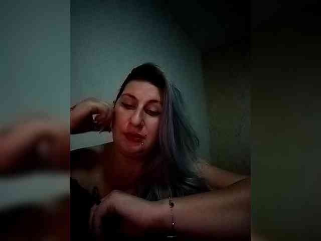 LilithGreen webcam