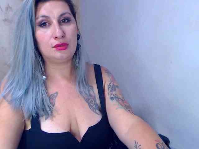 LilithGreen webcam