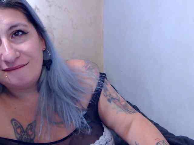 LilithGreen webcam