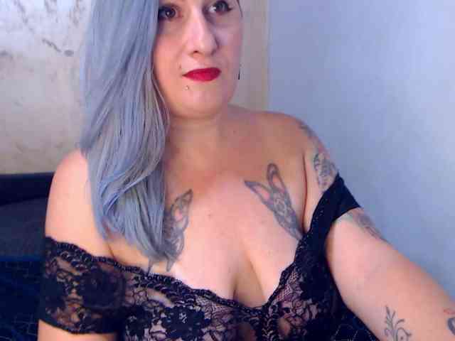 LilithGreen webcam
