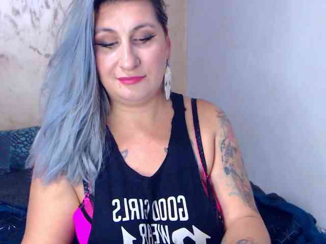 LilithGreen webcam