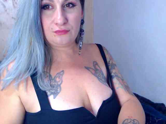 LilithGreen webcam