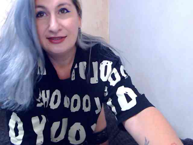 LilithGreen webcam