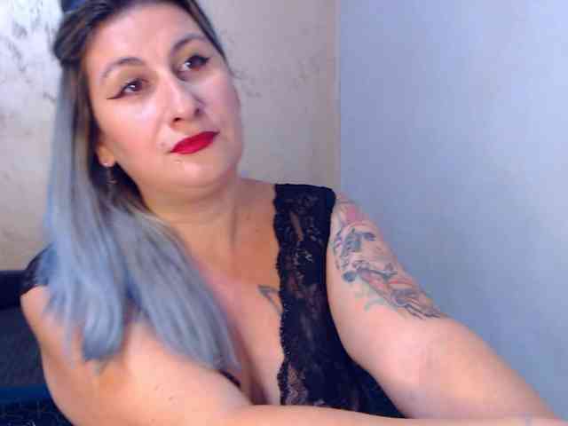 LilithGreen webcam