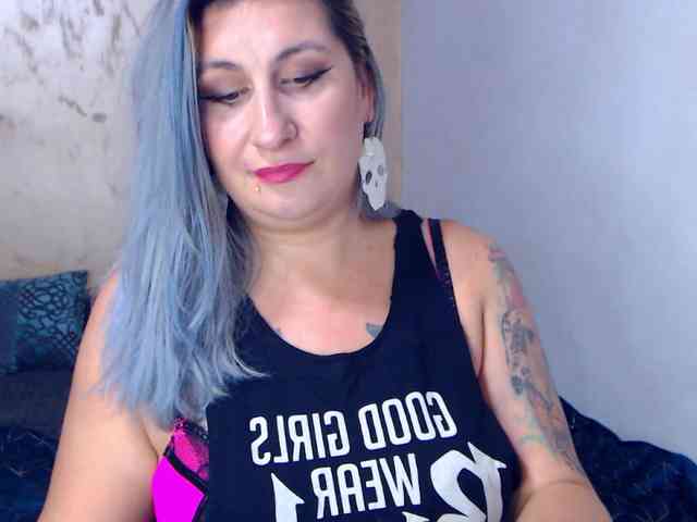 LilithGreen webcam