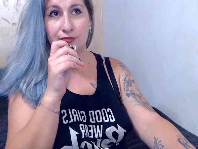LilithGreen webcam